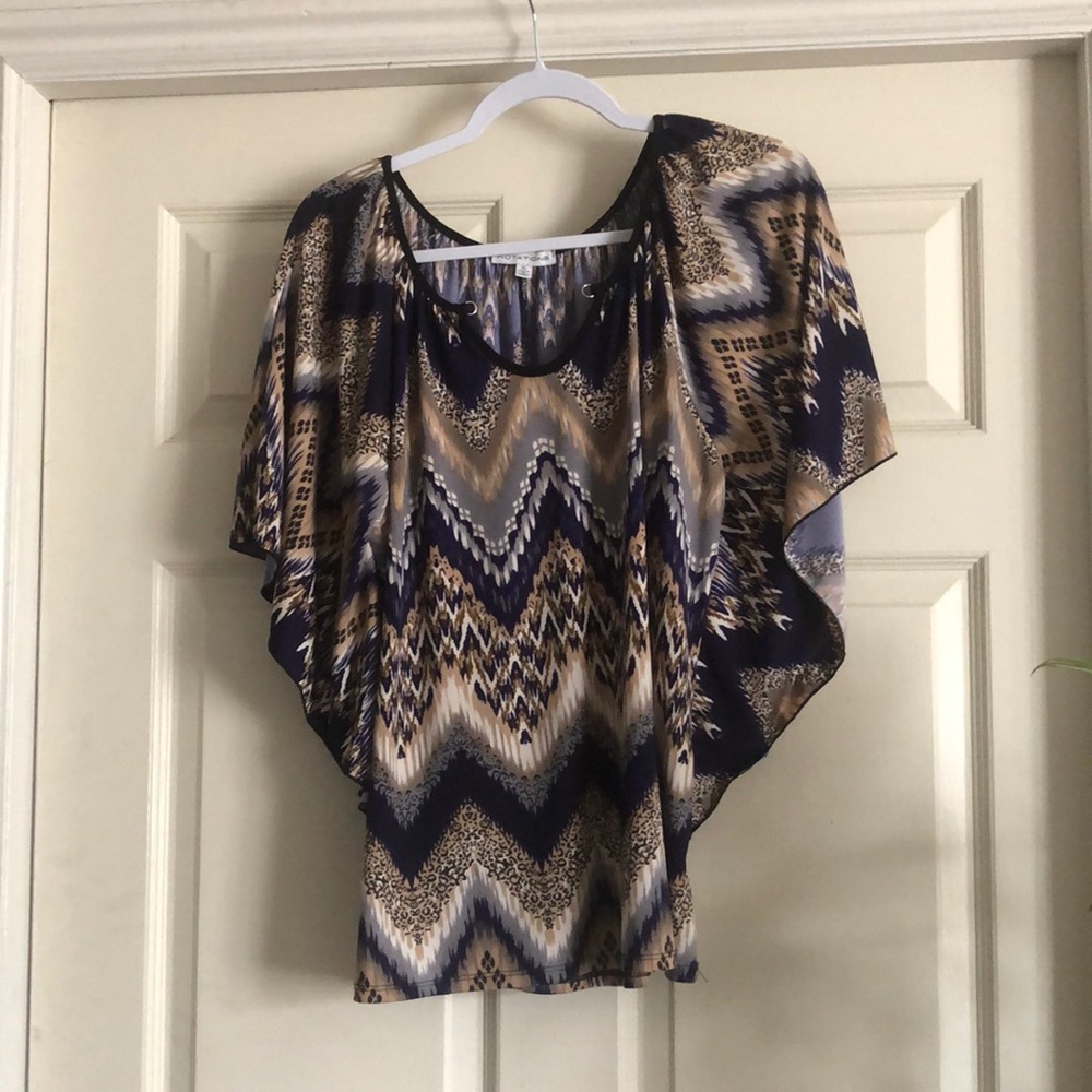 Chevron blouse sz XL blue grey gold